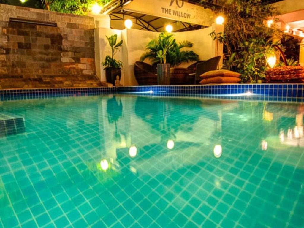 The Willow Boutique Hotel พนมเปญ ภายนอก รูปภาพ